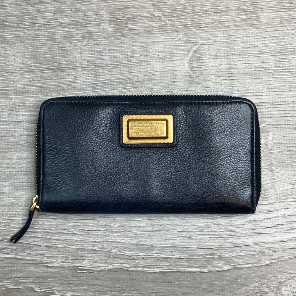 marc jacobs // zip wallet